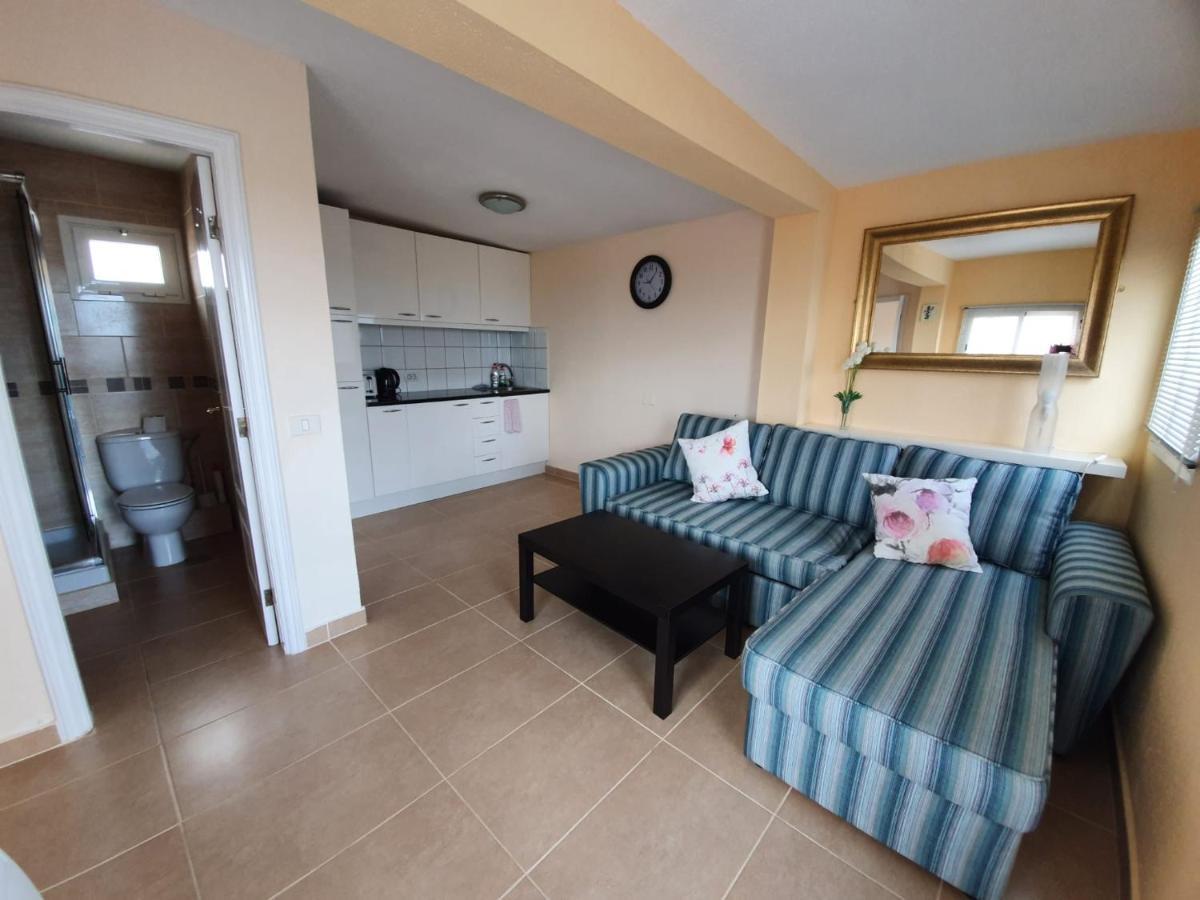 Palm Villa 1 Bed Apartment Overlooking Golf Course 圣米格尔德阿沃纳 外观 照片